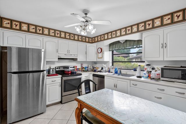 10397 Equestrian Drive B, Boynton Beach, FL 33436