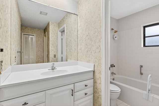 10397 Equestrian Drive B, Boynton Beach, FL 33436