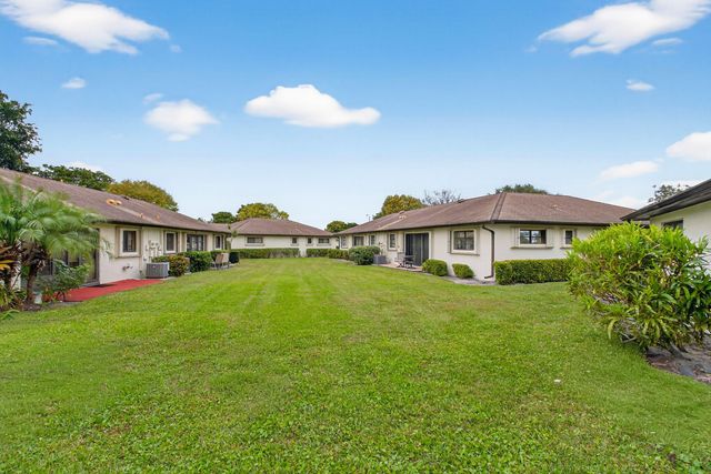 10397 Equestrian Drive B, Boynton Beach, FL 33436