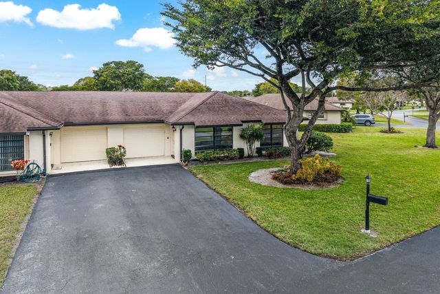 10397 Equestrian Drive B, Boynton Beach, FL 33436
