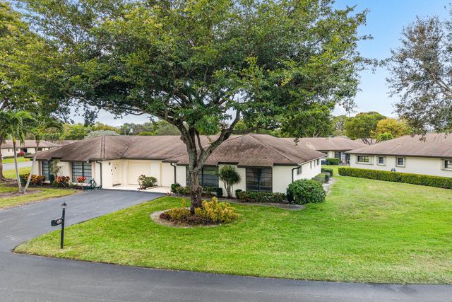 10397 Equestrian Drive B, Boynton Beach, FL 33436