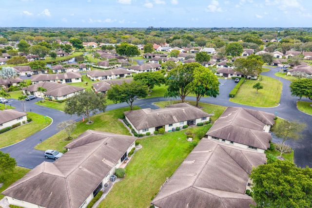 10397 Equestrian Drive B, Boynton Beach, FL 33436
