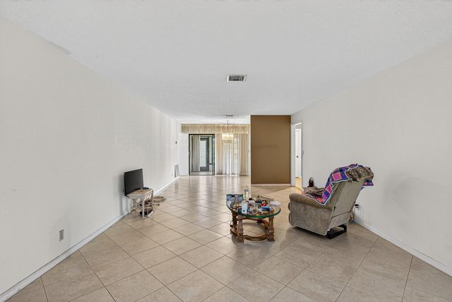 10397 Equestrian Drive B, Boynton Beach, FL 33436