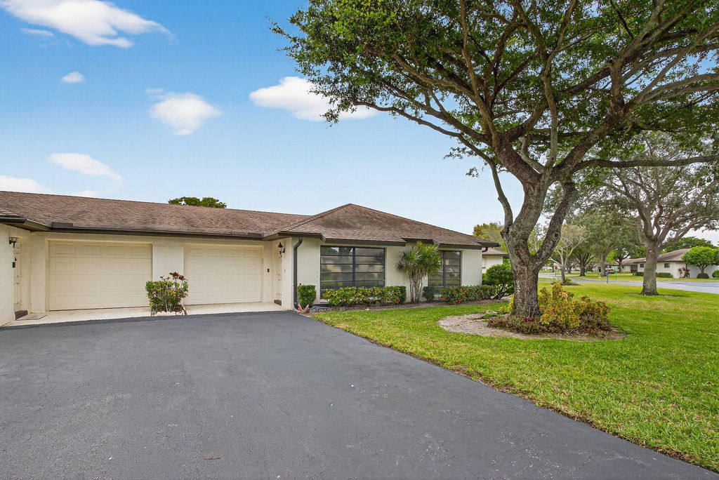 10397 Equestrian Drive B, Boynton Beach, FL 33436