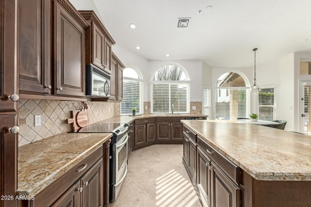 9459 E ROSEMONTE Drive, Scottsdale, AZ 85255