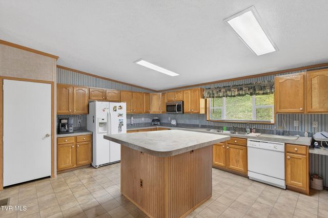 25534 Whitaker Hollow Road, Abingdon, VA 24211
