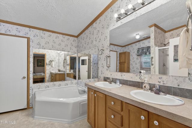 25534 Whitaker Hollow Road, Abingdon, VA 24211