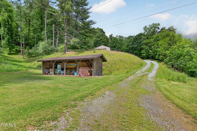 25534 Whitaker Hollow Road, Abingdon, VA 24211
