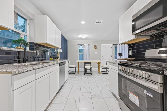16330 Green Shade Drive, Houston, TX 77090