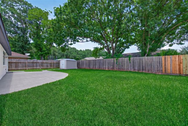 16330 Green Shade Drive, Houston, TX 77090