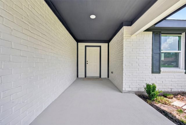 16330 Green Shade Drive, Houston, TX 77090