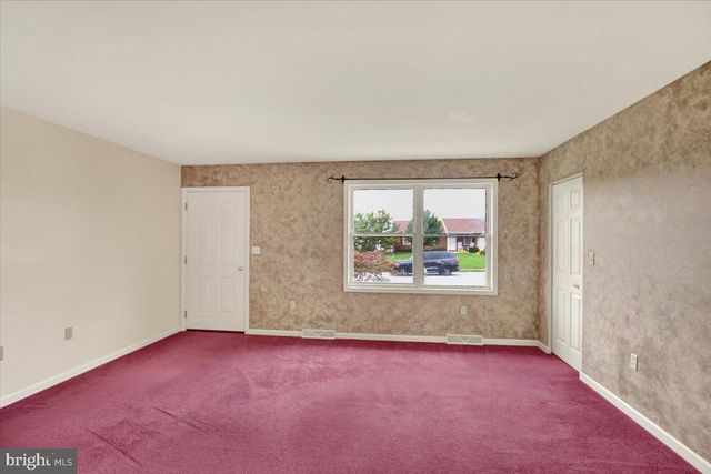 124 TREELINE DR, Newmanstown, PA 17073