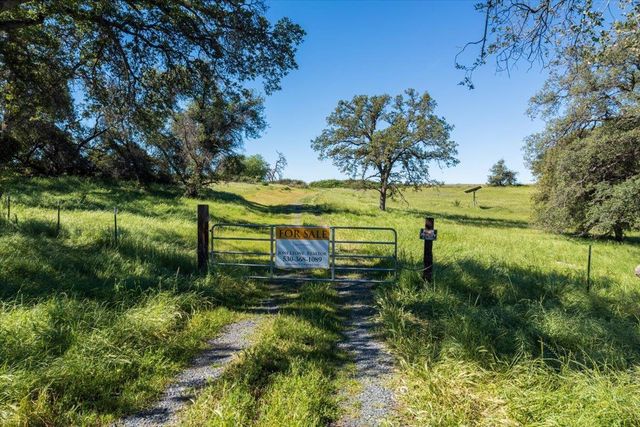 23070 Payam Pl, Grass Valley, CA 95949