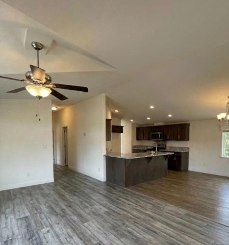 23070 Payam Pl, Grass Valley, CA 95949