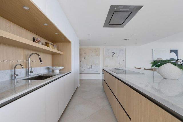 1135 103rd St PH4, Bay Harbor Islands, FL 33154