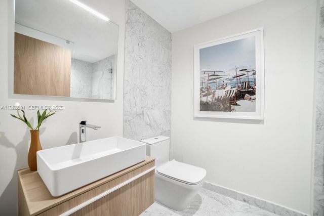 1135 103rd St PH4, Bay Harbor Islands, FL 33154