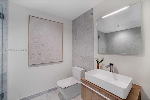 1135 103rd St PH4, Bay Harbor Islands, FL 33154