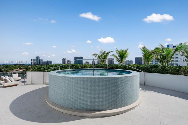 1135 103rd St PH4, Bay Harbor Islands, FL 33154