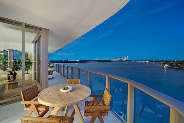 1135 103rd St PH4, Bay Harbor Islands, FL 33154