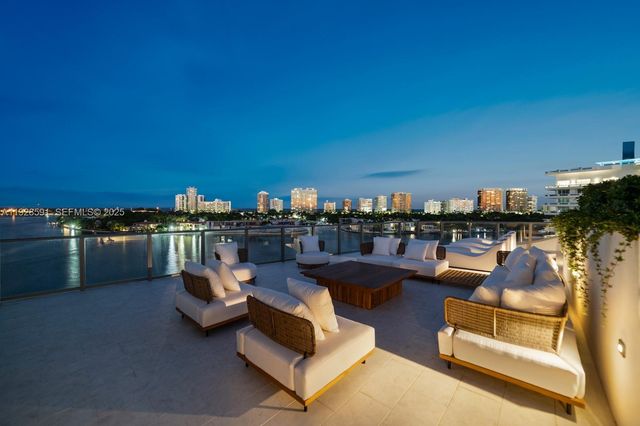 1135 103rd St PH4, Bay Harbor Islands, FL 33154