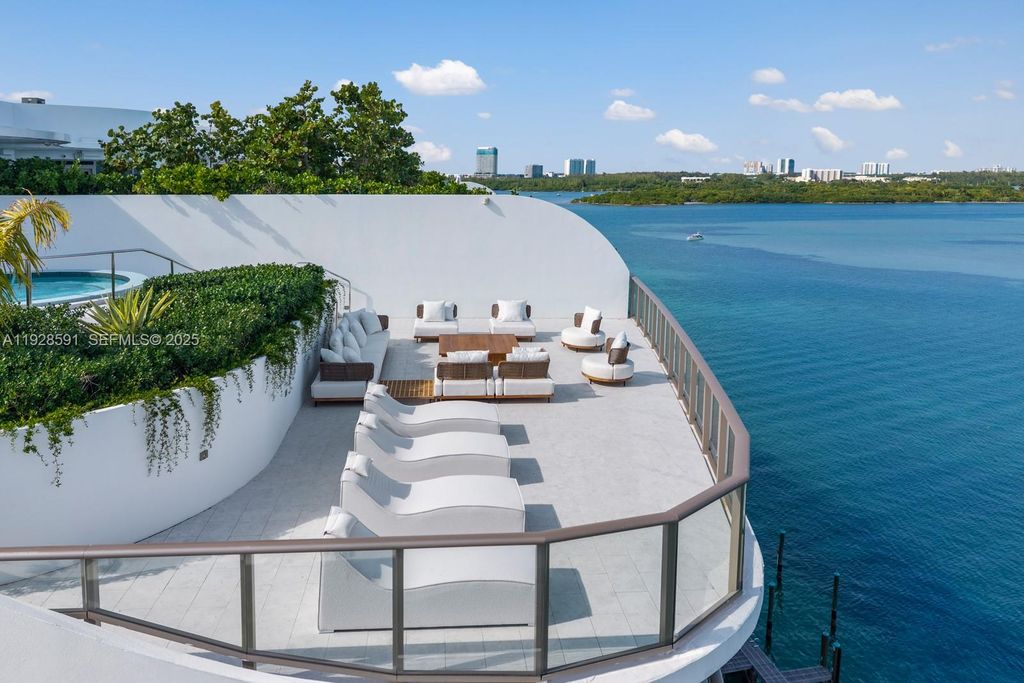 1135 103rd St PH4, Bay Harbor Islands, FL 33154