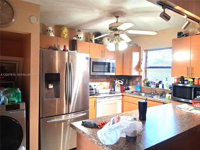 3429 SW 52nd Avenue, Pembroke Park, FL 33023