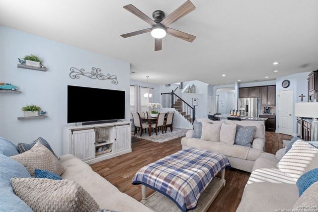 6048 Akin Song, San Antonio, TX 78261