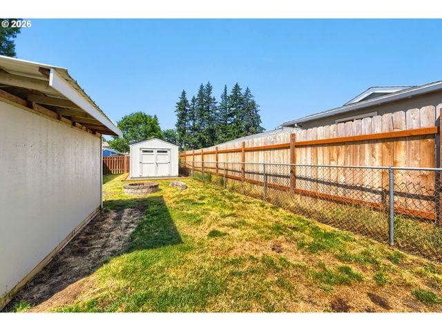 310 Ne 4TH Ave, Canby, OR 97013