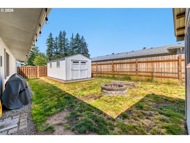 310 Ne 4TH Ave, Canby, OR 97013