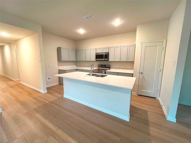 102 Doma Avenue, Greenville, TX 75402