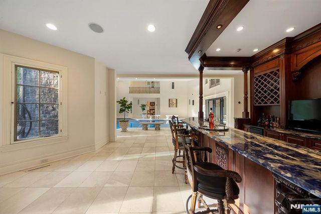 105 Chestnut Ridge Road, Saddle River, NJ 07458