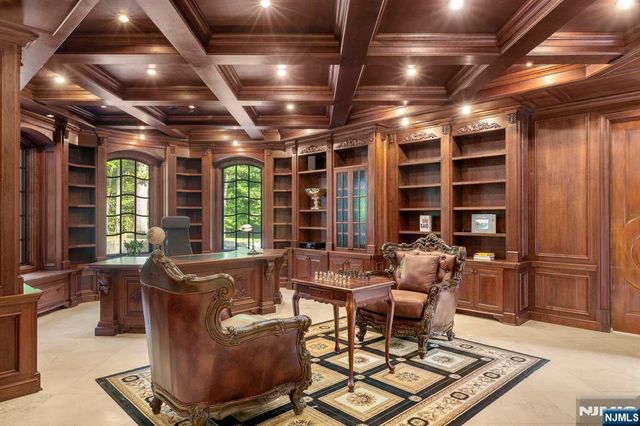 105 Chestnut Ridge Road, Saddle River, NJ 07458