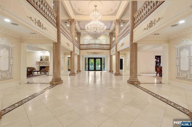 105 Chestnut Ridge Road, Saddle River, NJ 07458