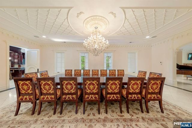 105 Chestnut Ridge Road, Saddle River, NJ 07458