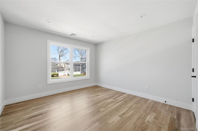 32 Massapequa Avenue, Massapequa Park, NY 11762