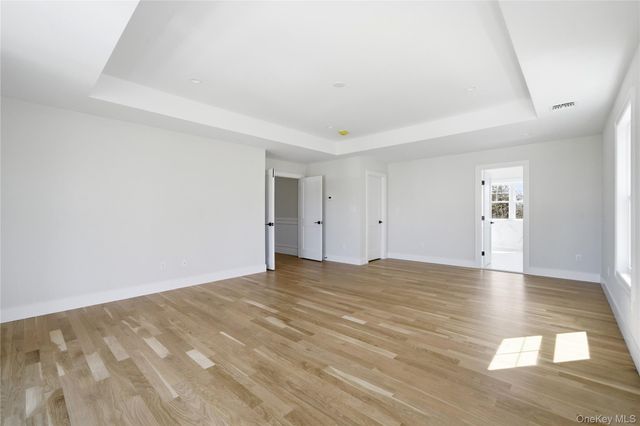 32 Massapequa Avenue, Massapequa Park, NY 11762