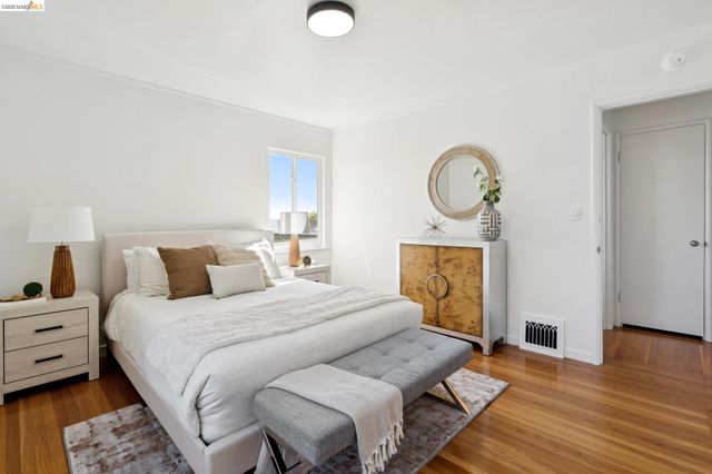 2825 Kitchener Ct, Oakland, CA 94602