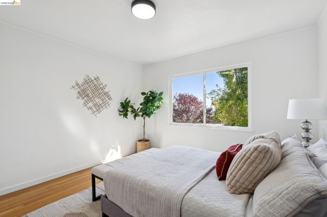 2825 Kitchener Ct, Oakland, CA 94602