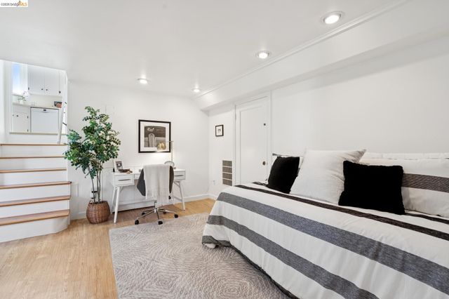 2825 Kitchener Ct, Oakland, CA 94602