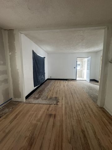 2602 Sloan Street, Flint, MI 48504