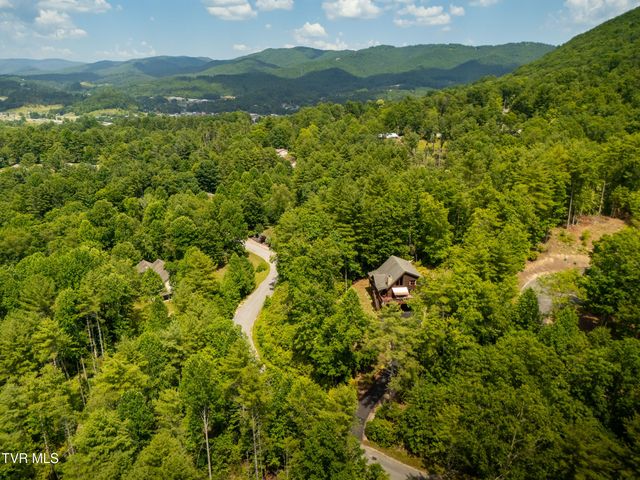 291 Bankers Bend, Mountain City, TN 37683