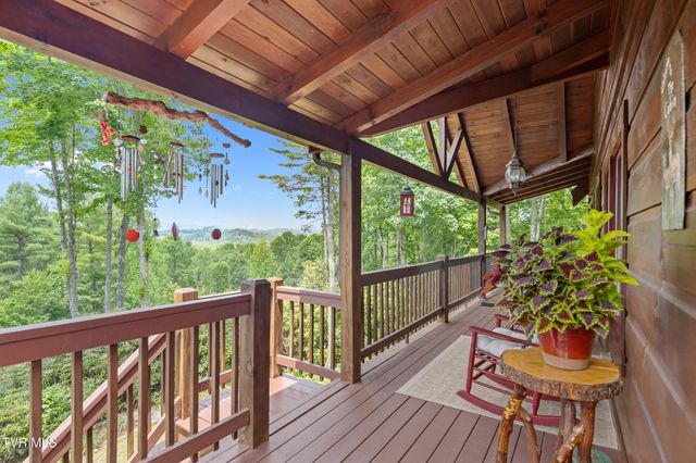 291 Bankers Bend, Mountain City, TN 37683