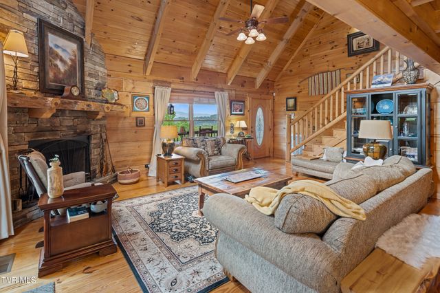 291 Bankers Bend, Mountain City, TN 37683