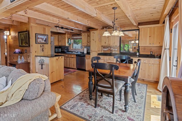 291 Bankers Bend, Mountain City, TN 37683
