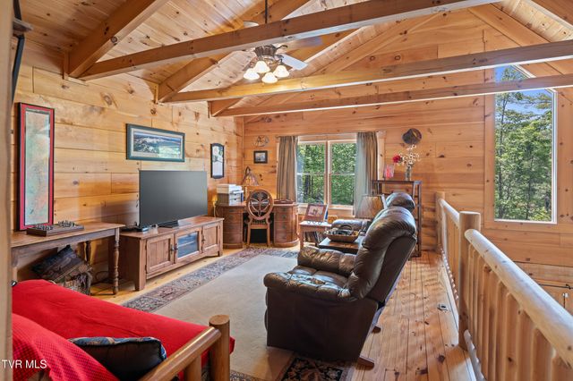 291 Bankers Bend, Mountain City, TN 37683