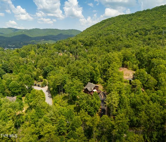 291 Bankers Bend, Mountain City, TN 37683