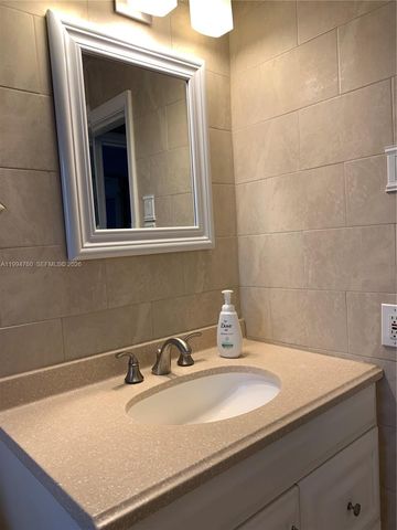 1100 Atlantic Shores Blvd 412, Hallandale Beach, FL 33009