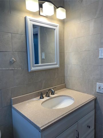 1100 Atlantic Shores Blvd 412, Hallandale Beach, FL 33009