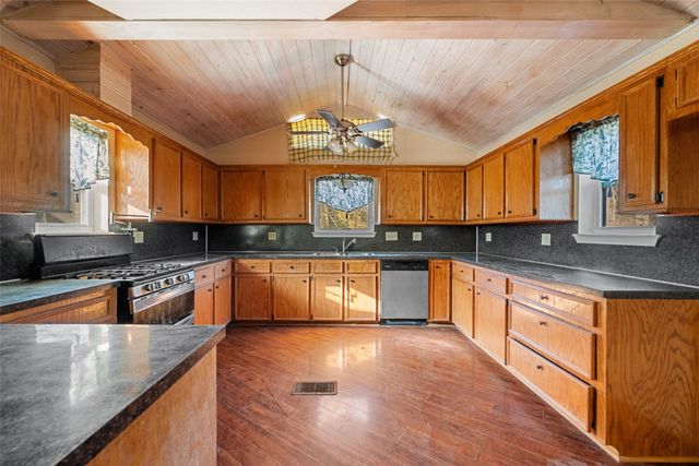 880 County Road 930, Teague, TX 75860