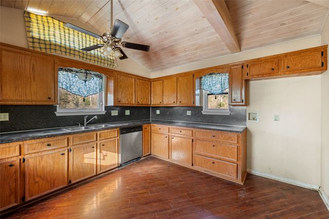 880 County Road 930, Teague, TX 75860